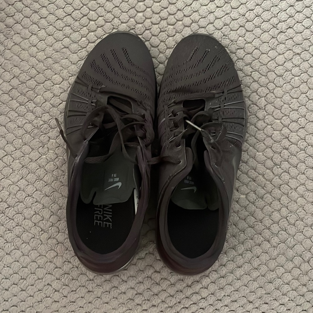 Womens Nike Free TR 6